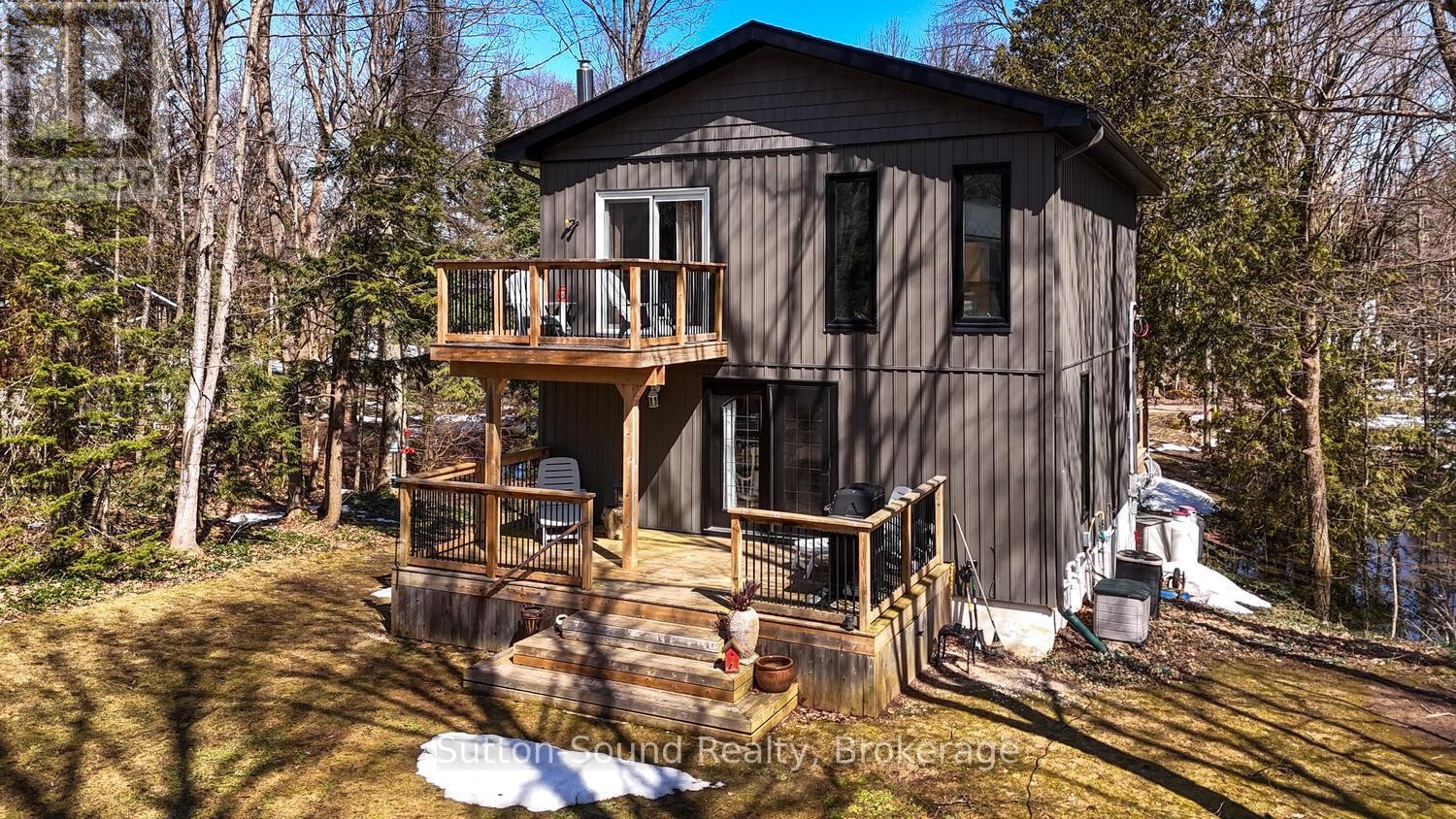 












134 LAKEVIEW DRIVE

,
Georgian Bluffs,




Ontario
N0H2T0

