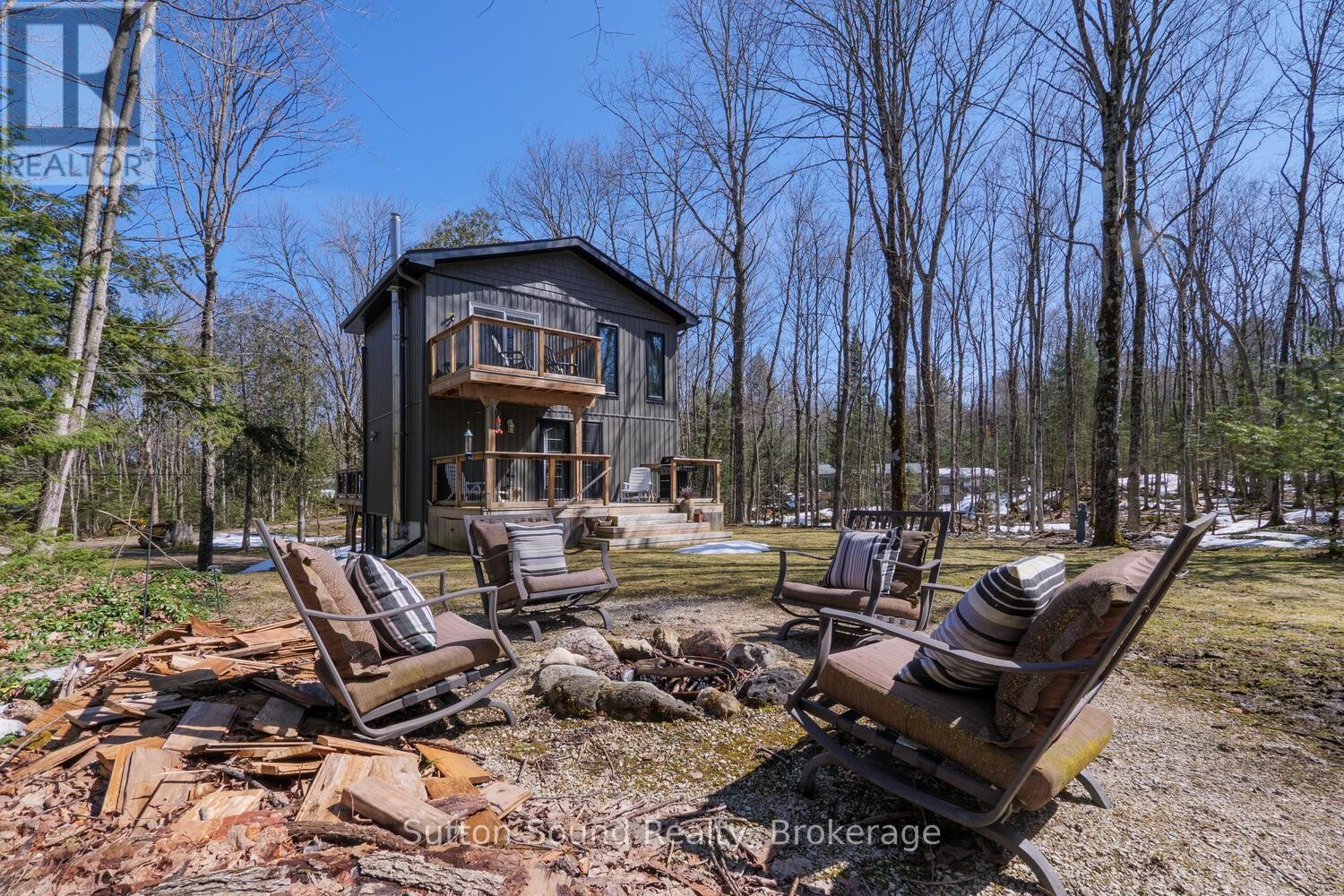 












134 LAKEVIEW DRIVE

,
Georgian Bluffs,




Ontario
N0H2T0

