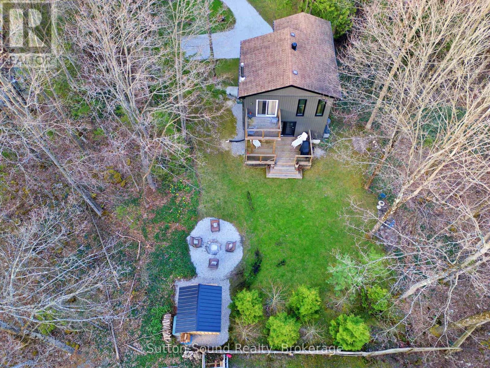 












134 LAKEVIEW DRIVE

,
Georgian Bluffs,




Ontario
N0H2T0

