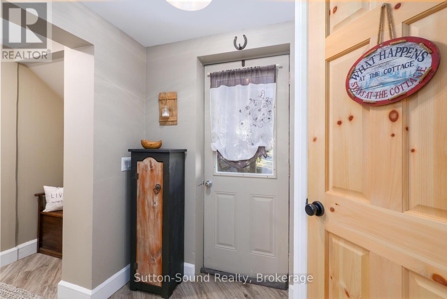 












134 LAKEVIEW DRIVE

,
Georgian Bluffs,




Ontario
N0H2T0

