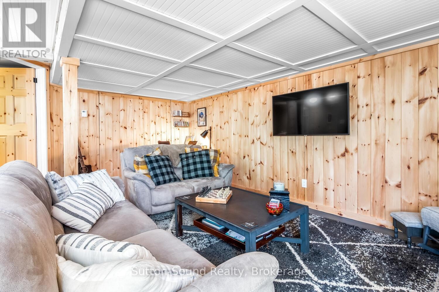 












134 LAKEVIEW DRIVE

,
Georgian Bluffs,




Ontario
N0H2T0

