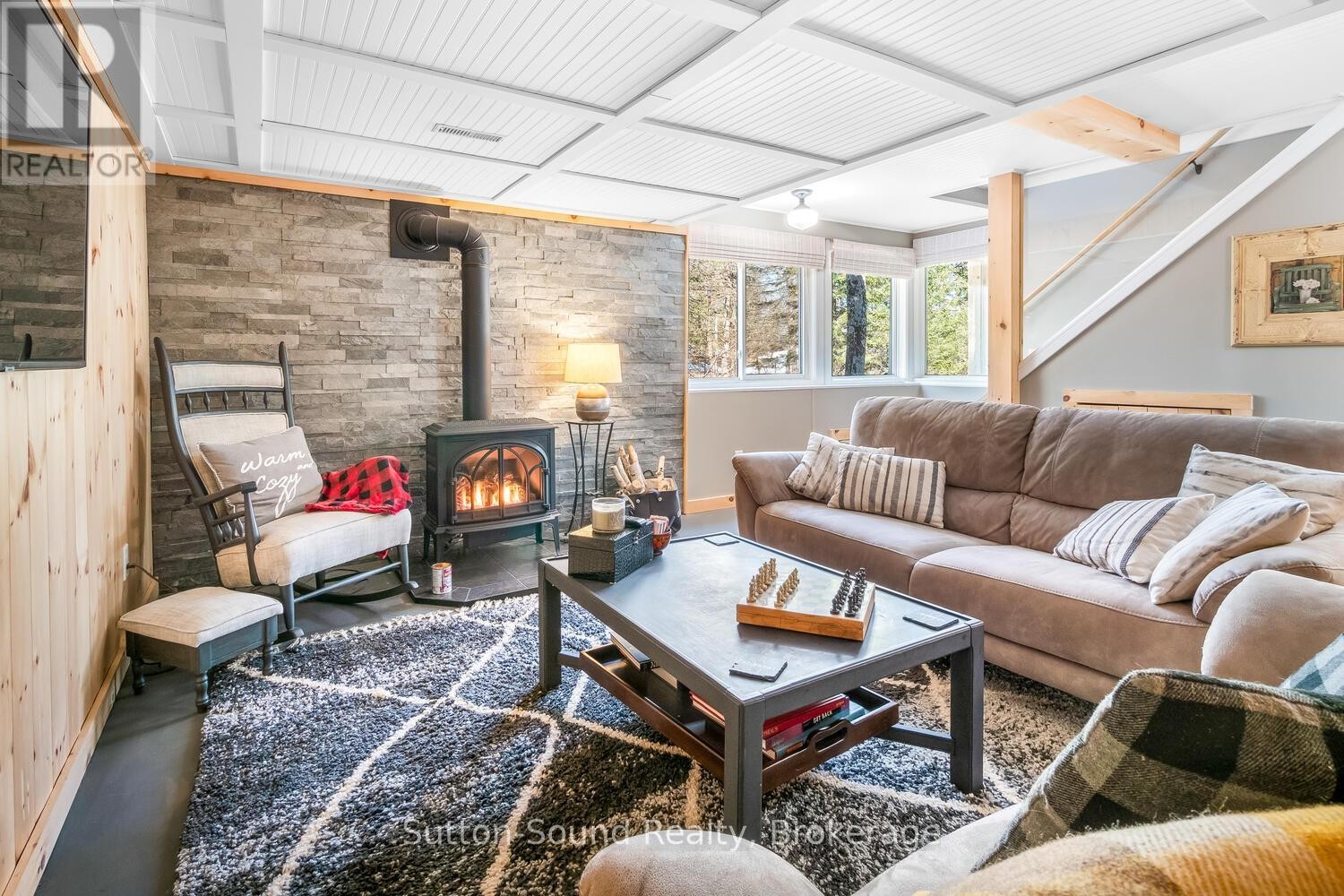 












134 LAKEVIEW DRIVE

,
Georgian Bluffs,




Ontario
N0H2T0

