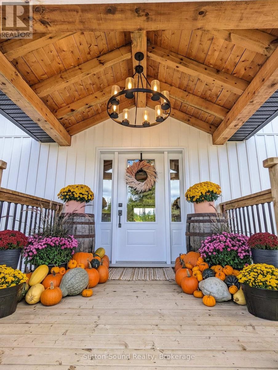 












107 WHISKEY HARBOUR ROAD

,
Northern Bruce Peninsula,




Ontario
N0H2T0

