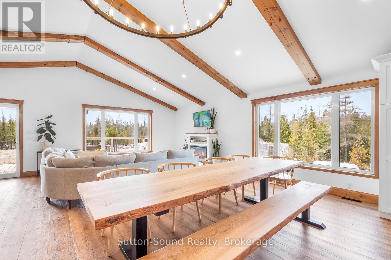 












107 WHISKEY HARBOUR ROAD

,
Northern Bruce Peninsula,




Ontario
N0H2T0

