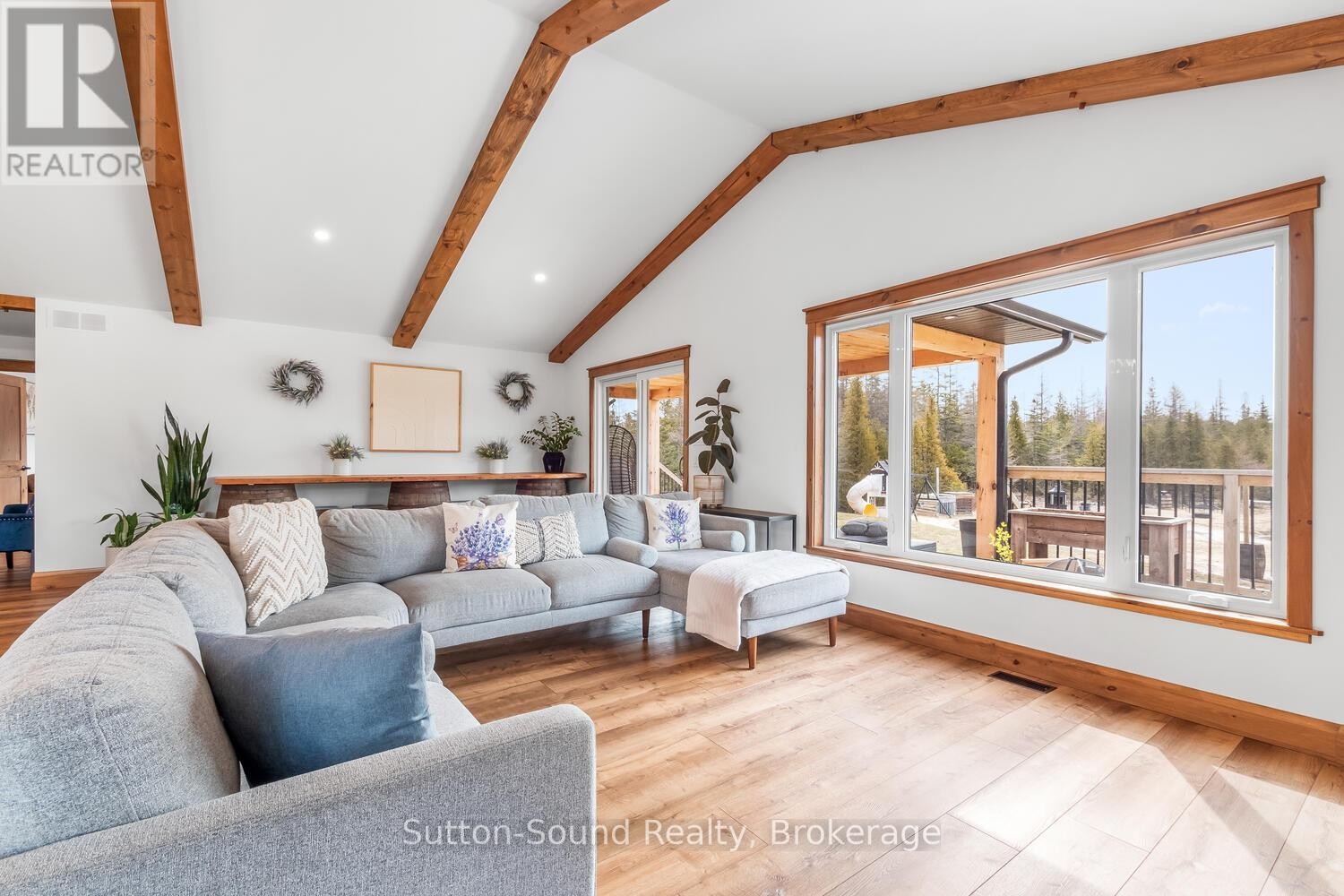 












107 WHISKEY HARBOUR ROAD

,
Northern Bruce Peninsula,




Ontario
N0H2T0


