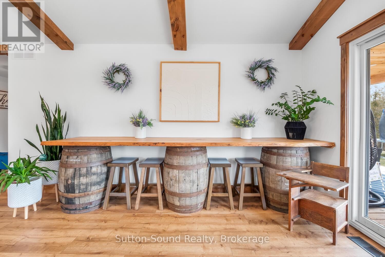 












107 WHISKEY HARBOUR ROAD

,
Northern Bruce Peninsula,




Ontario
N0H2T0

