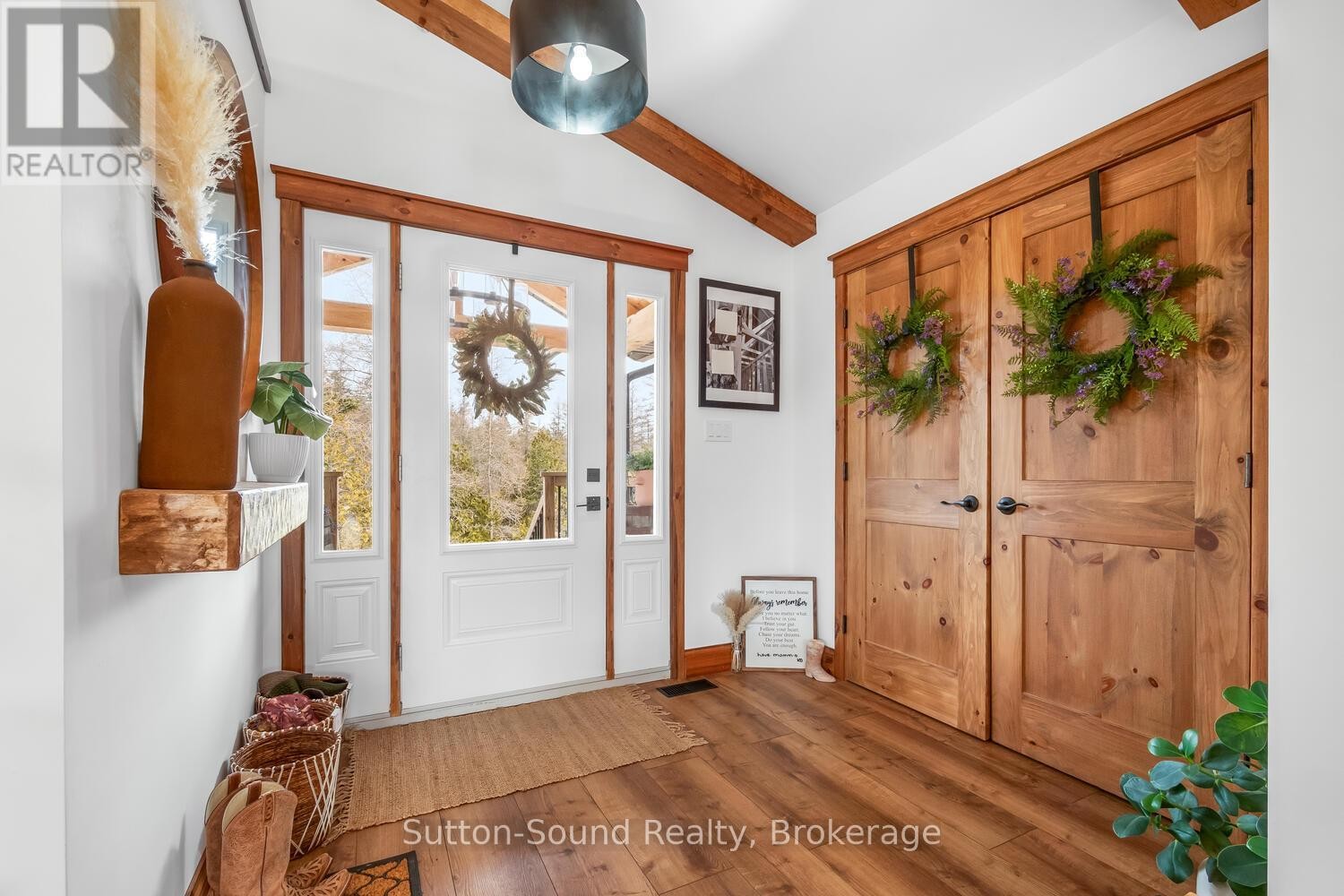 












107 WHISKEY HARBOUR ROAD

,
Northern Bruce Peninsula,




Ontario
N0H2T0

