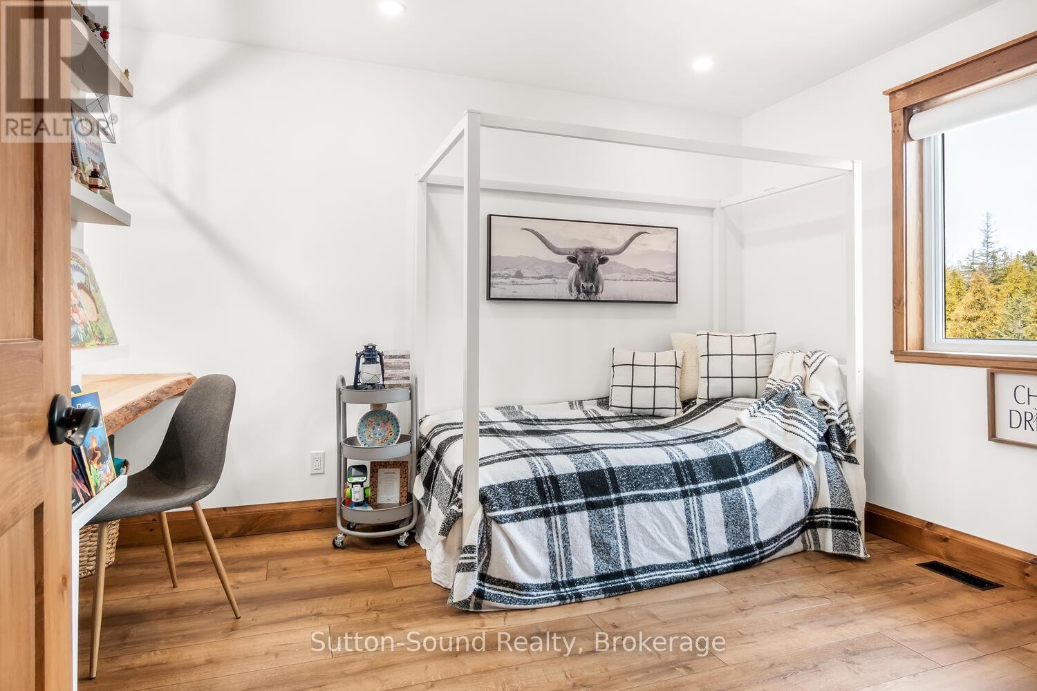 












107 WHISKEY HARBOUR ROAD

,
Northern Bruce Peninsula,




Ontario
N0H2T0

