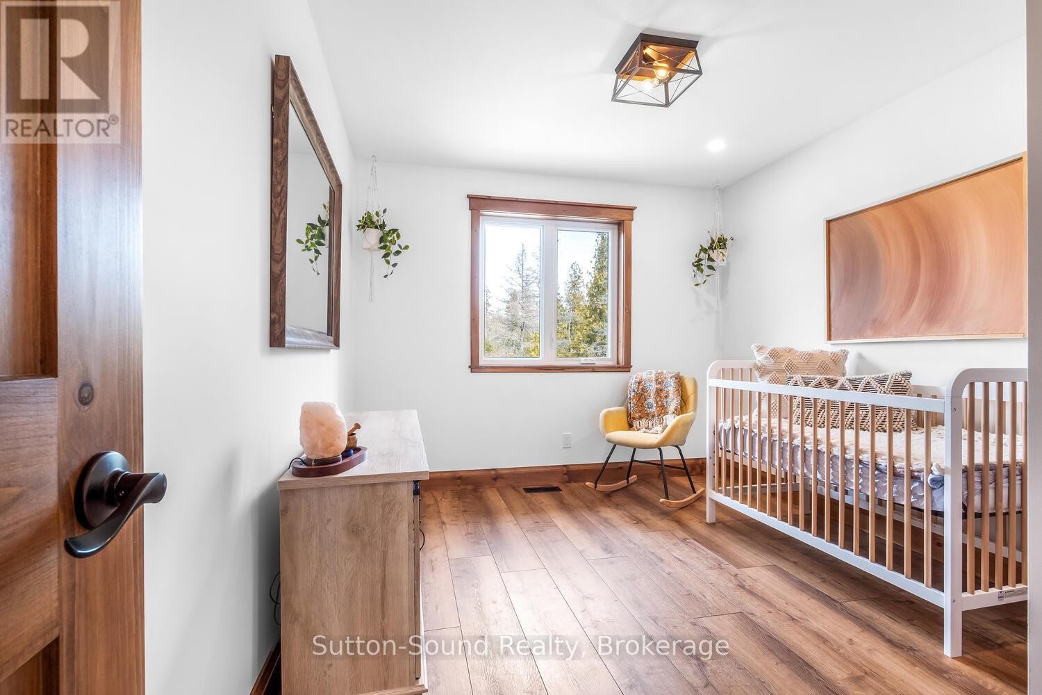 












107 WHISKEY HARBOUR ROAD

,
Northern Bruce Peninsula,




Ontario
N0H2T0


