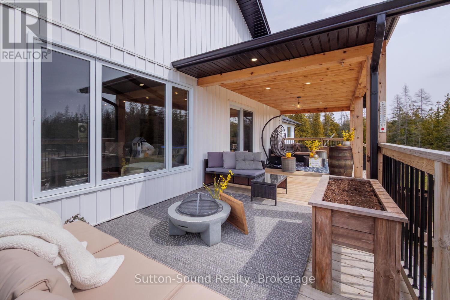 












107 WHISKEY HARBOUR ROAD

,
Northern Bruce Peninsula,




Ontario
N0H2T0


