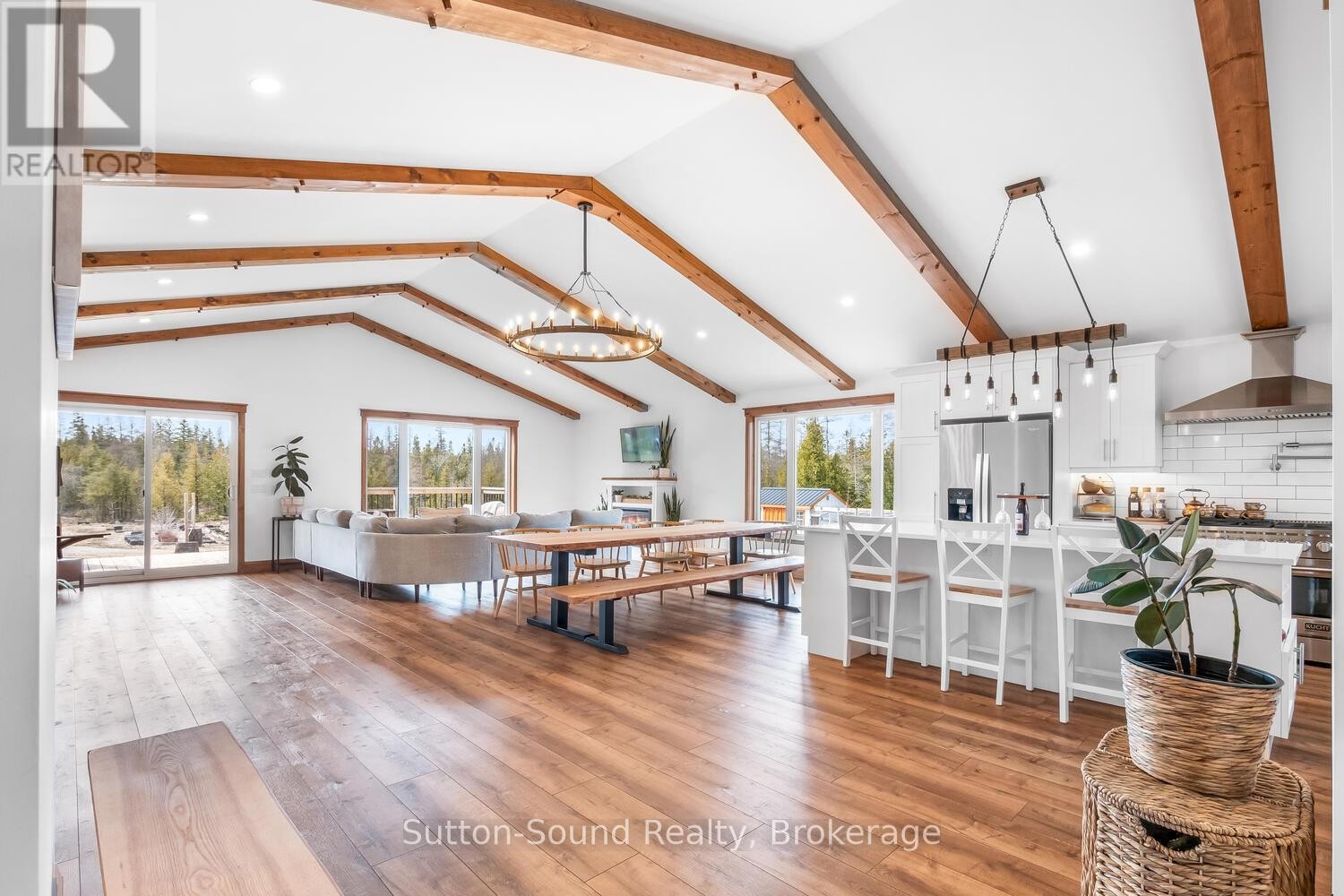 












107 WHISKEY HARBOUR ROAD

,
Northern Bruce Peninsula,




Ontario
N0H2T0

