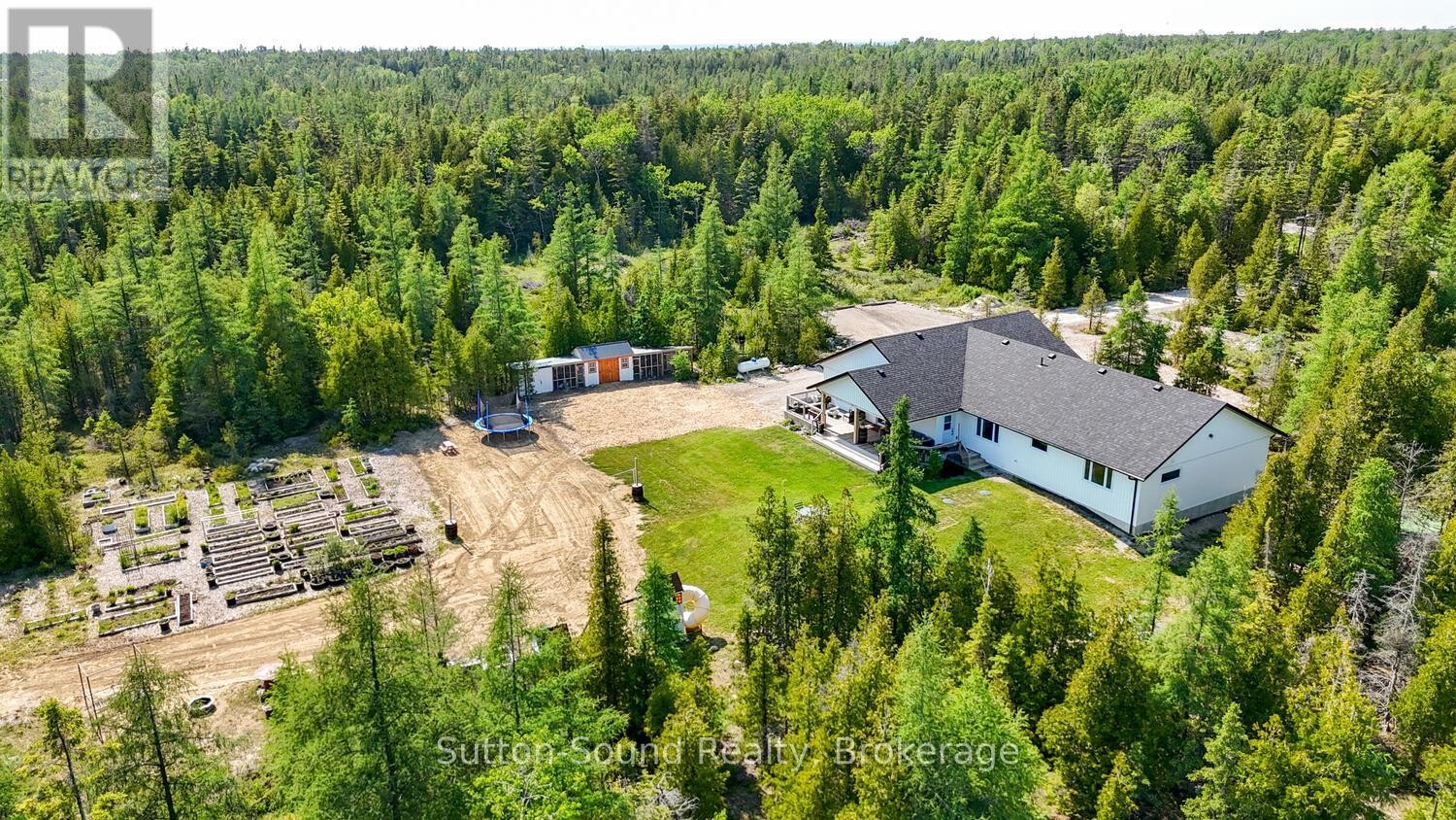 












107 WHISKEY HARBOUR ROAD

,
Northern Bruce Peninsula,




Ontario
N0H2T0

