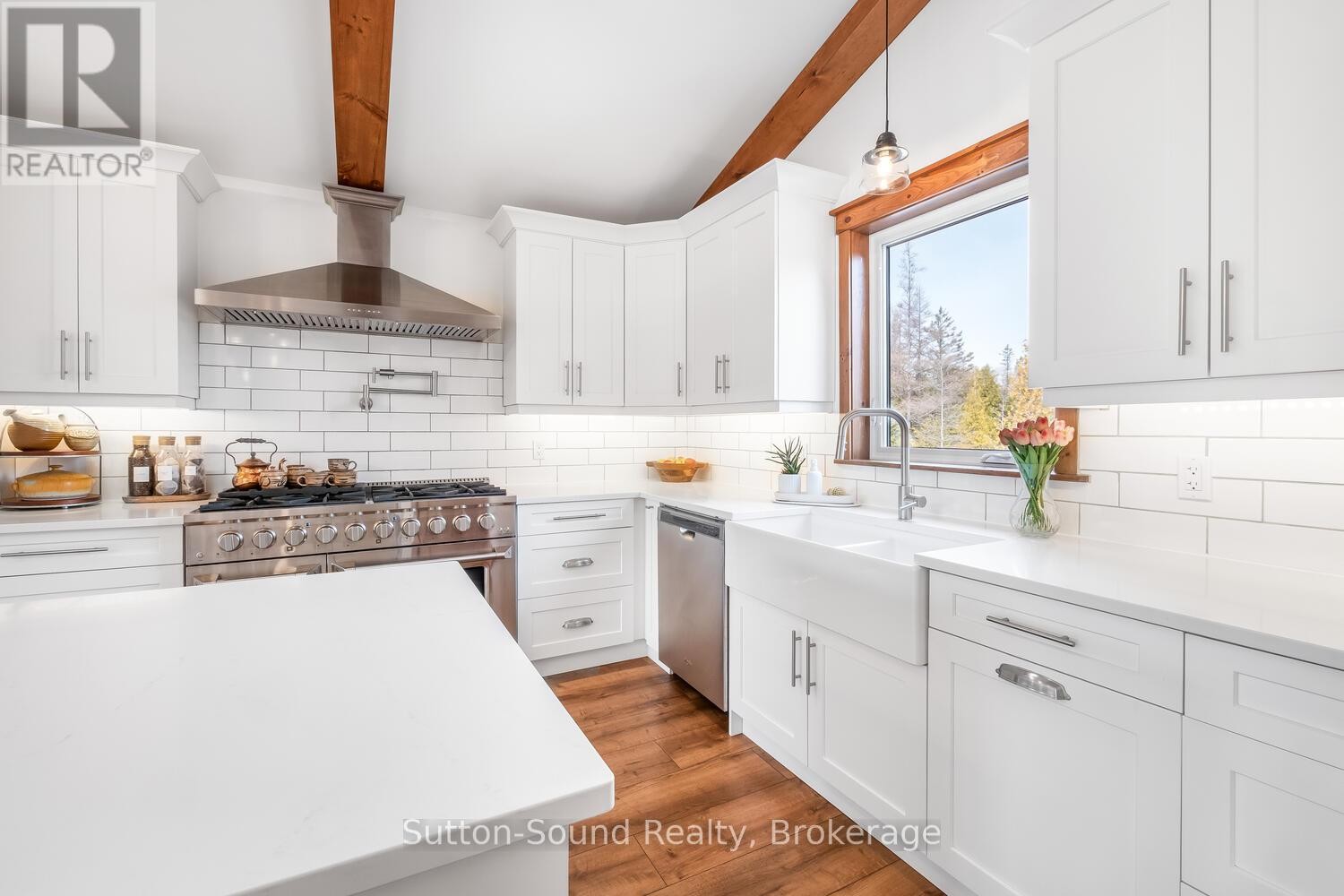 












107 WHISKEY HARBOUR ROAD

,
Northern Bruce Peninsula,




Ontario
N0H2T0


