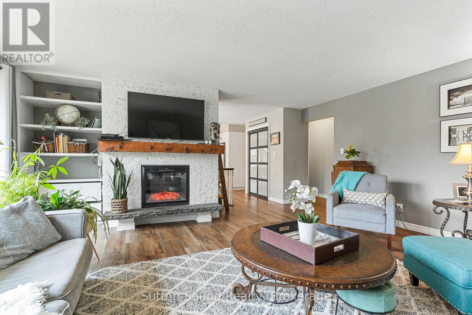 












403 SIMCOE AVENUE

,
South Bruce Peninsula,




Ontario
N0H2G0

