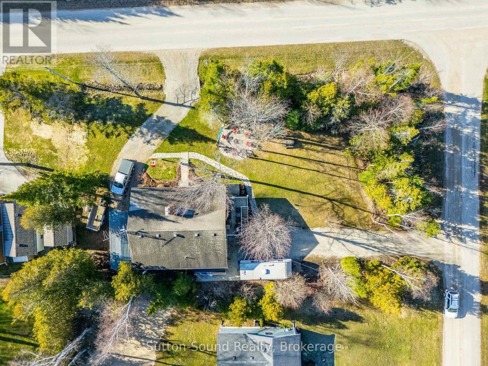 












403 SIMCOE AVENUE

,
South Bruce Peninsula,




Ontario
N0H2G0

