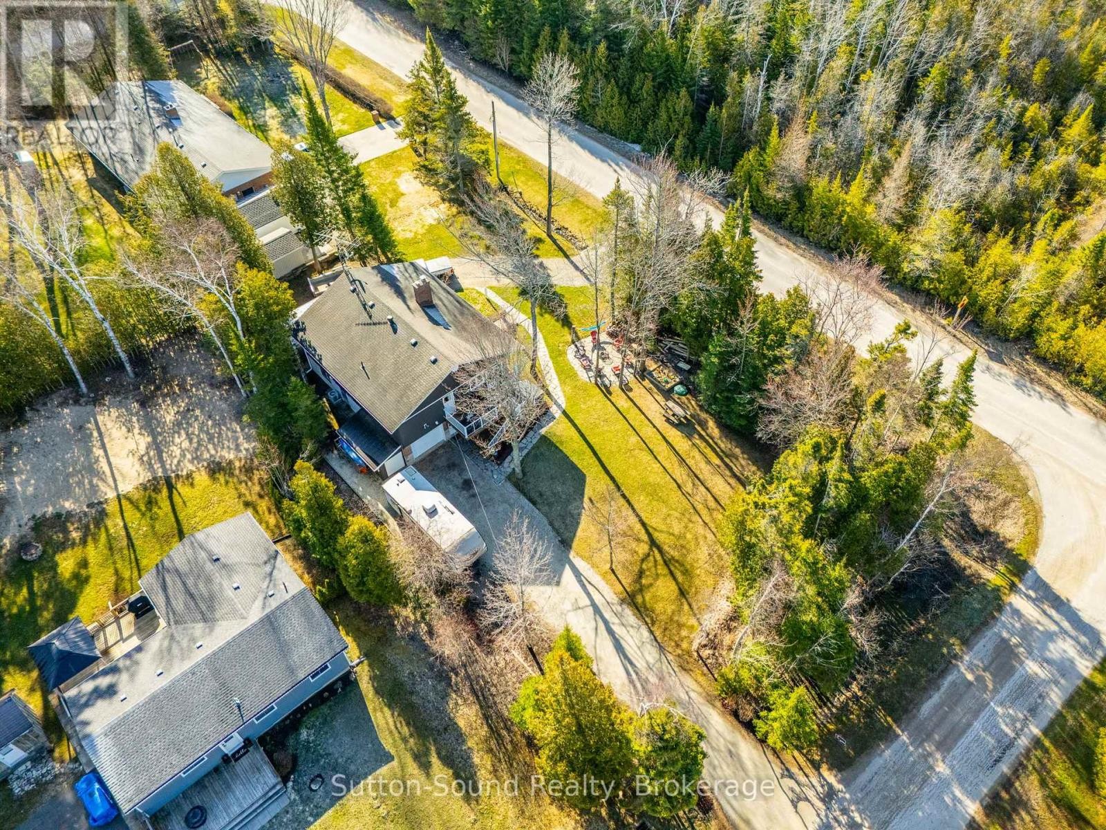 












403 SIMCOE AVENUE

,
South Bruce Peninsula,




Ontario
N0H2G0

