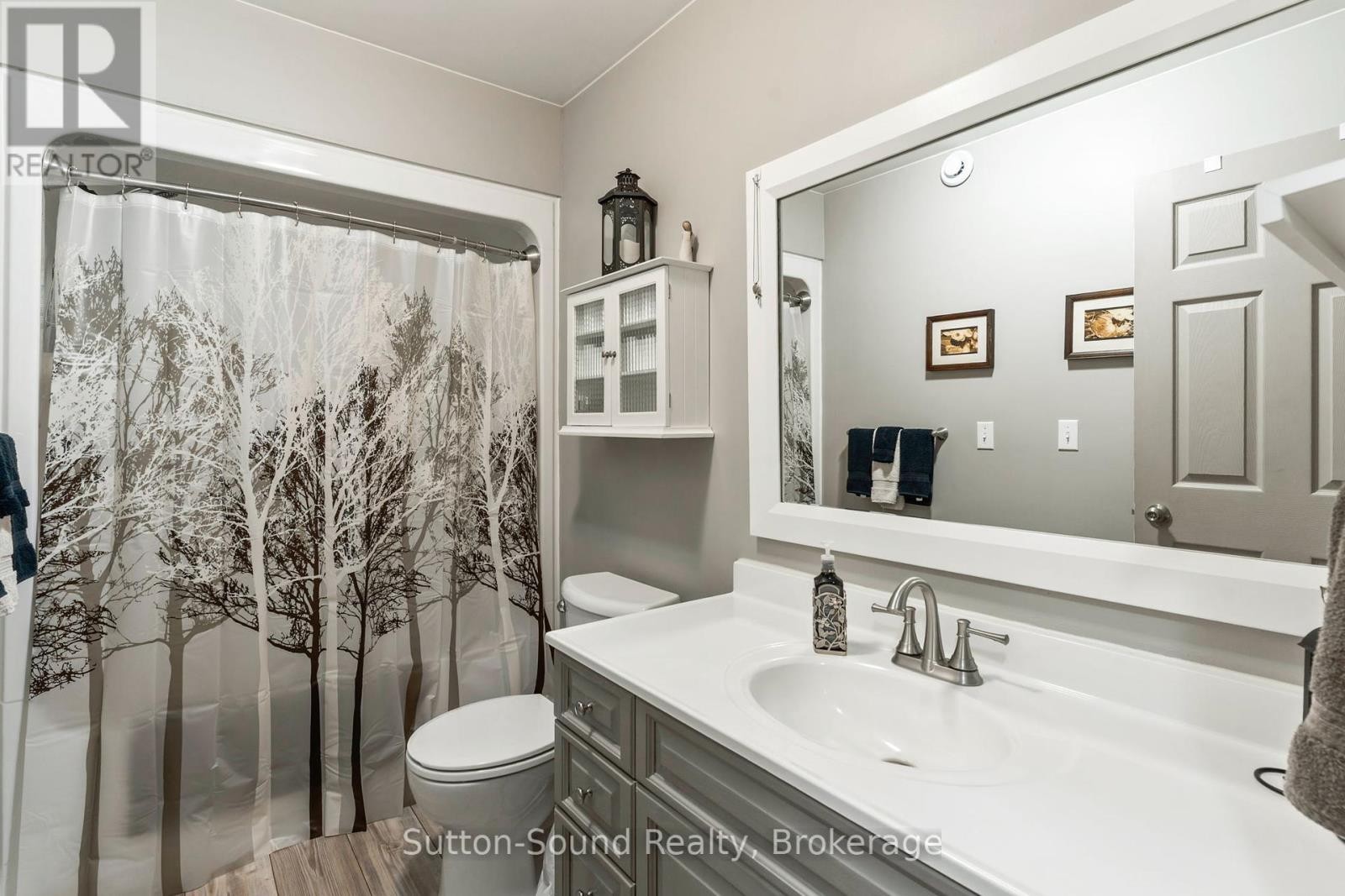 












275 CENTRE DIAGONAL ROAD

,
South Bruce Peninsula,




Ontario
N0H2T0

