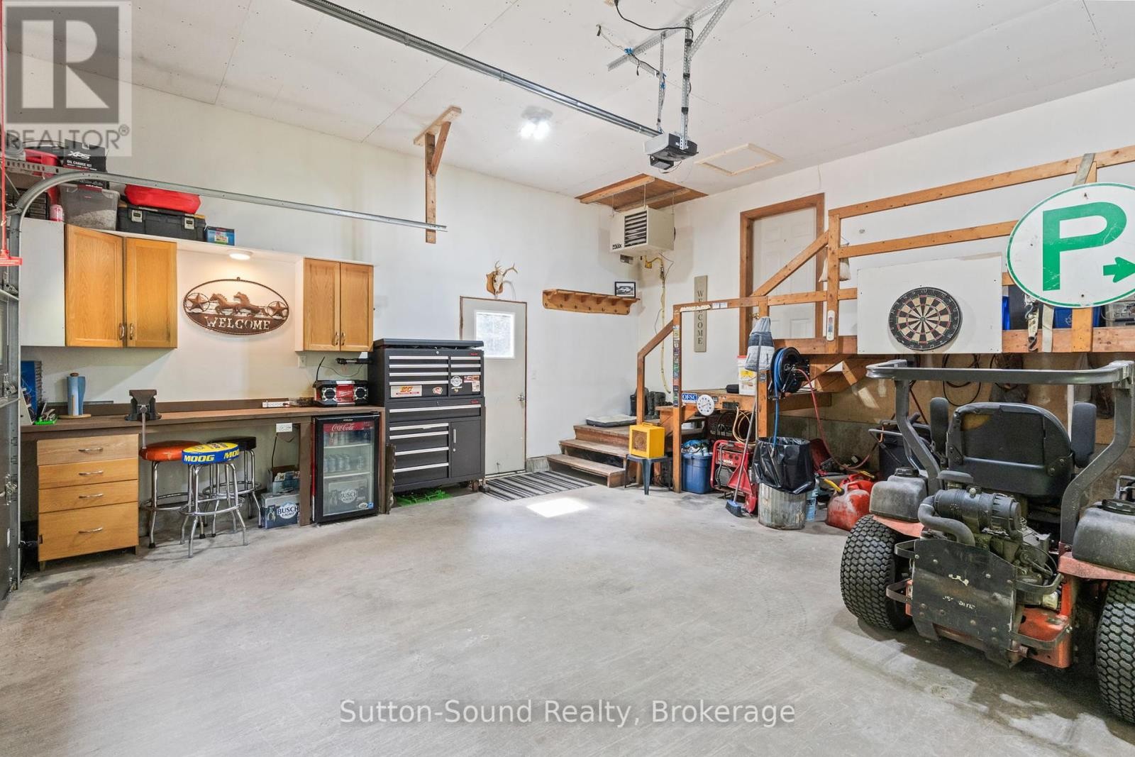 












275 CENTRE DIAGONAL ROAD

,
South Bruce Peninsula,




Ontario
N0H2T0

