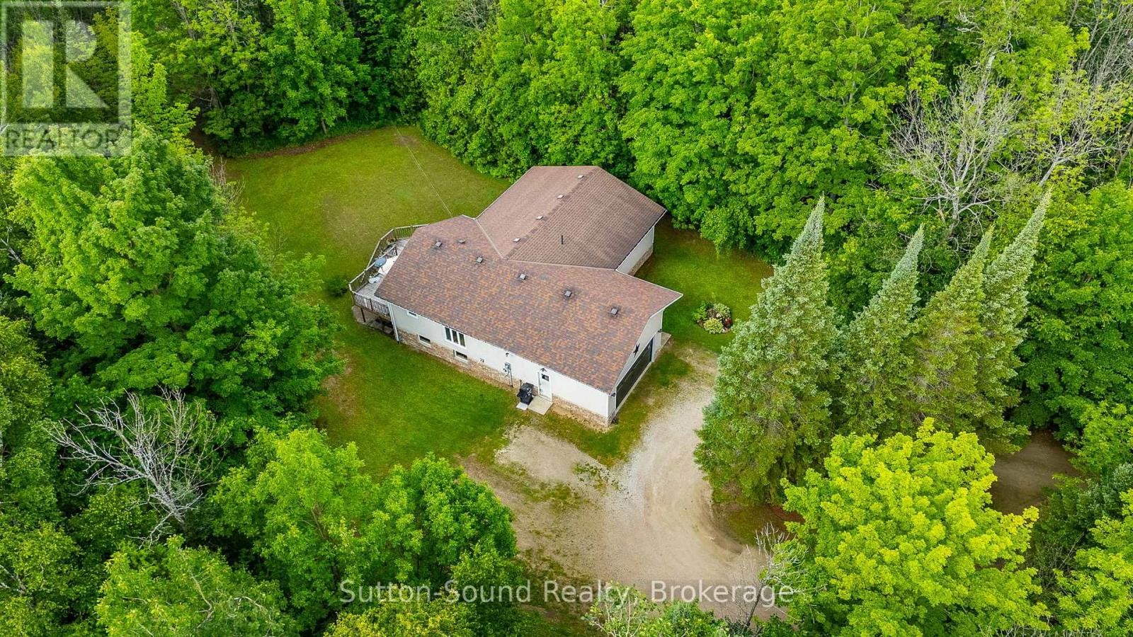 












275 CENTRE DIAGONAL ROAD

,
South Bruce Peninsula,




Ontario
N0H2T0

