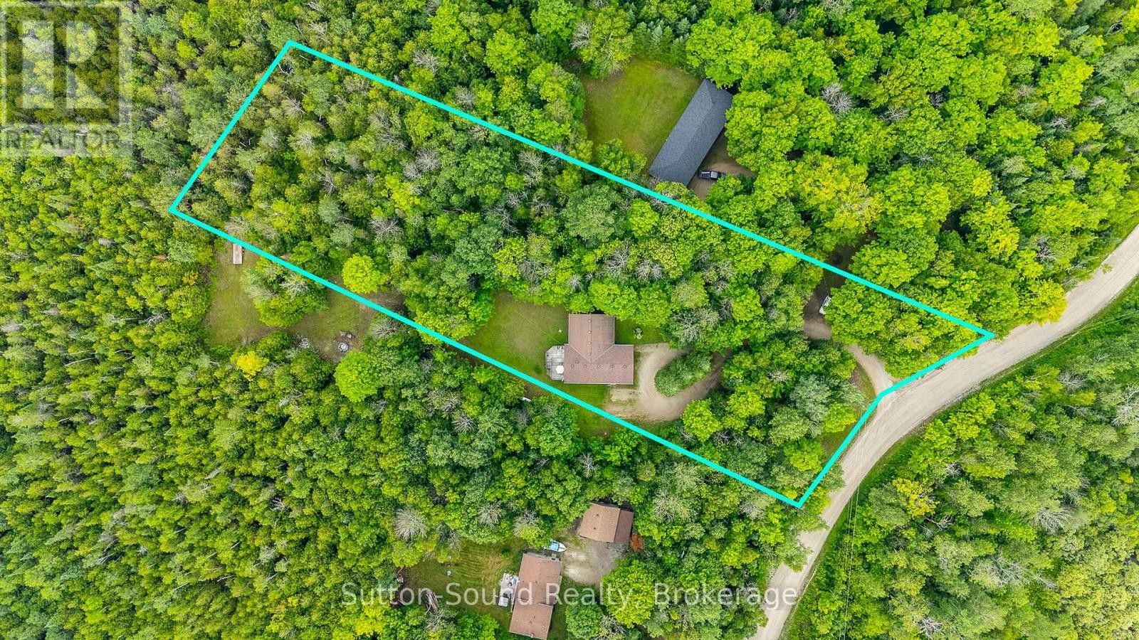 












275 CENTRE DIAGONAL ROAD

,
South Bruce Peninsula,




Ontario
N0H2T0

