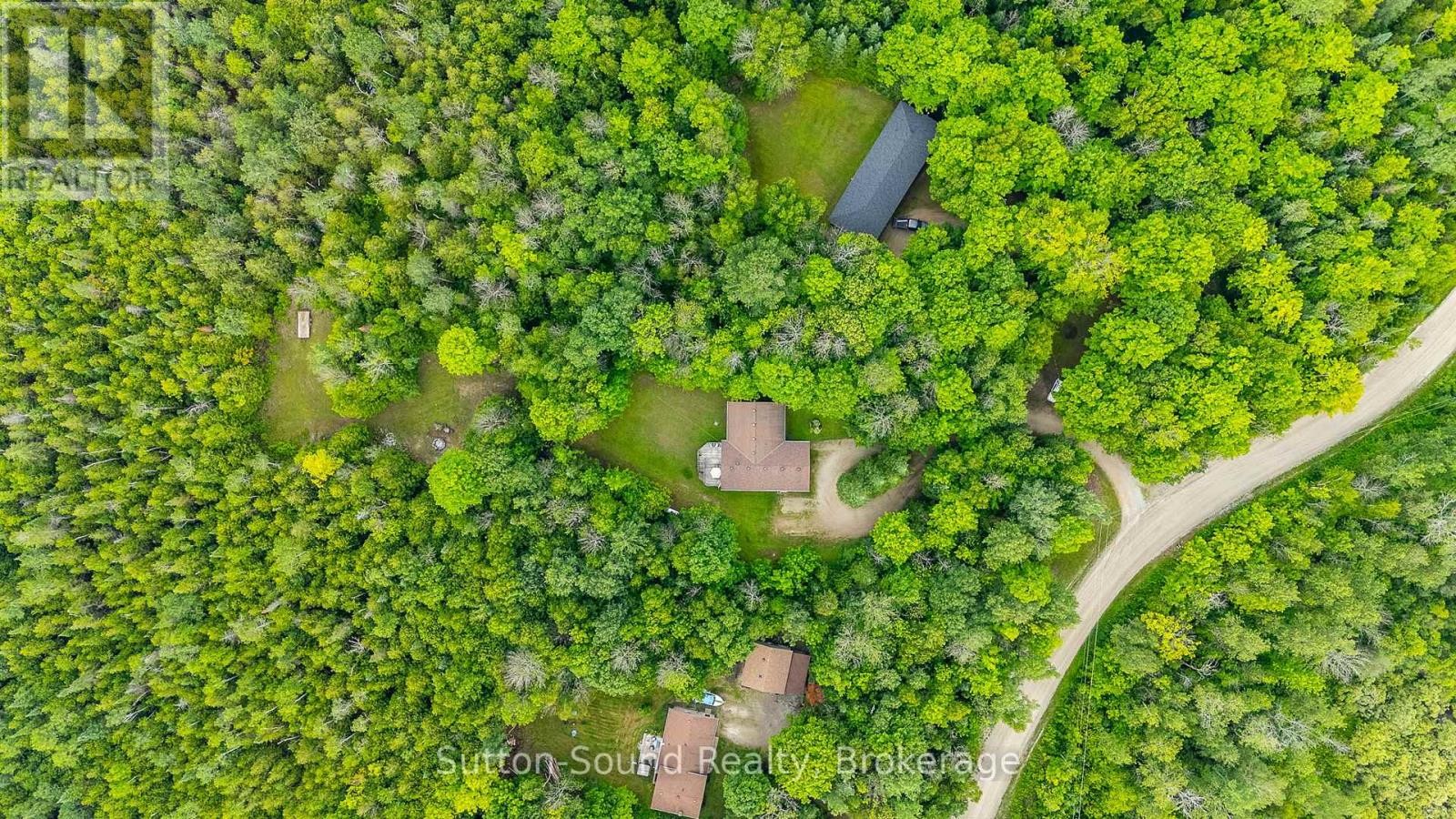 












275 CENTRE DIAGONAL ROAD

,
South Bruce Peninsula,




Ontario
N0H2T0

