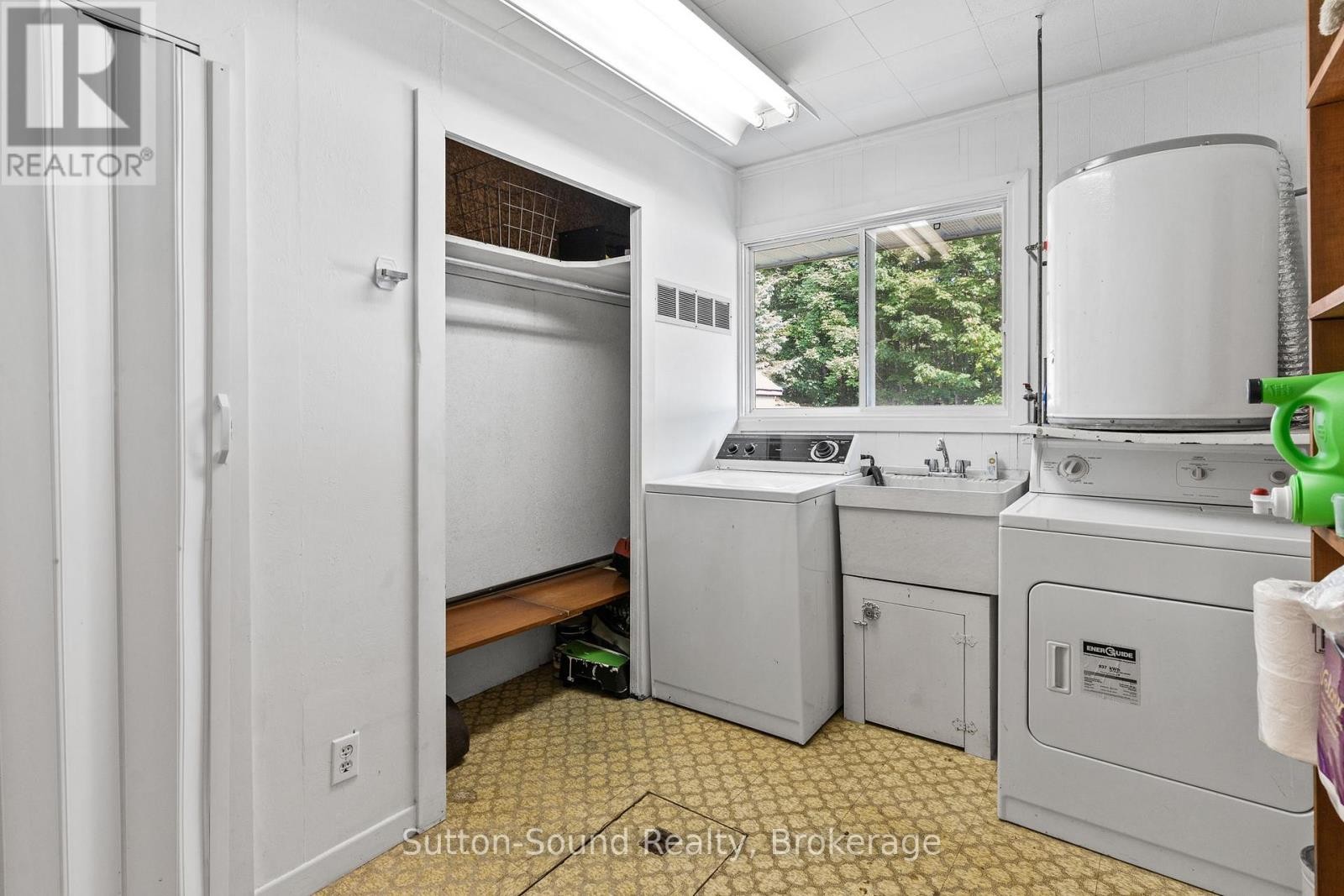 












29 AVELE ROAD

,
South Bruce Peninsula,




Ontario
N0H1X0

