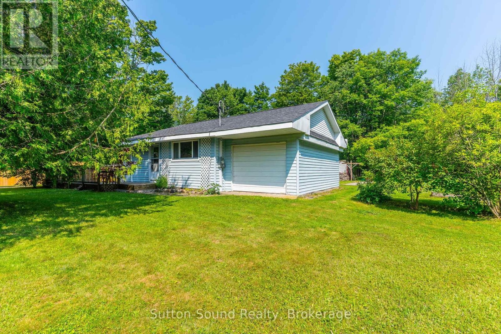 












29 AVELE ROAD

,
South Bruce Peninsula,




Ontario
N0H1X0

