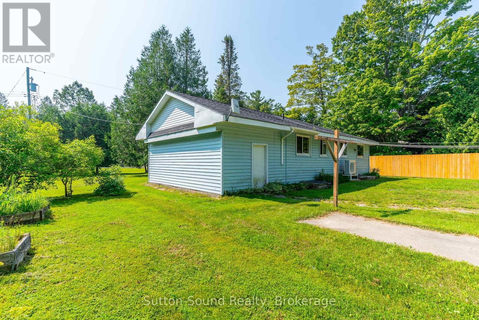 












29 AVELE ROAD

,
South Bruce Peninsula,




Ontario
N0H1X0

