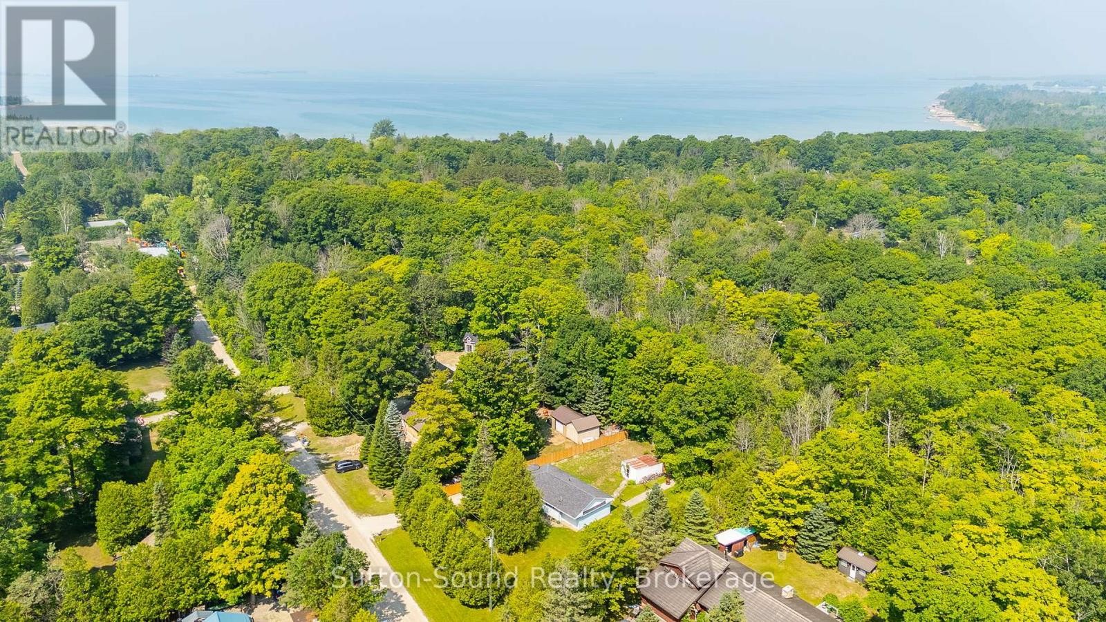 












29 AVELE ROAD

,
South Bruce Peninsula,




Ontario
N0H1X0

