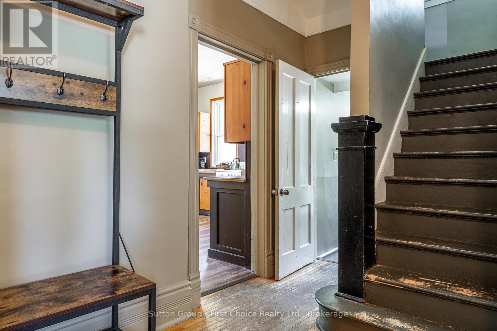 












144 ROMEO STREET S

,
Stratford,




Ontario
N5A4S9

