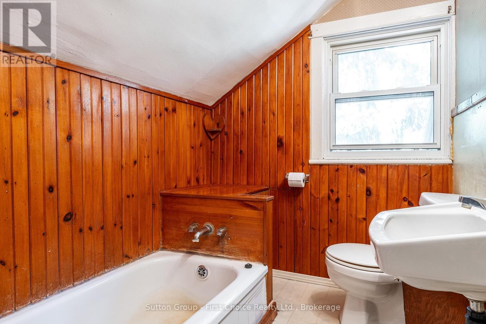 












144 ROMEO STREET S

,
Stratford,




Ontario
N5A4S9

