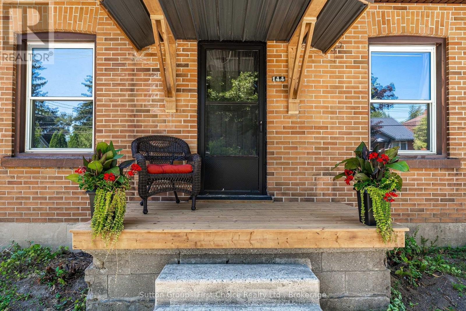 












144 ROMEO STREET S

,
Stratford,




Ontario
N5A4S9


