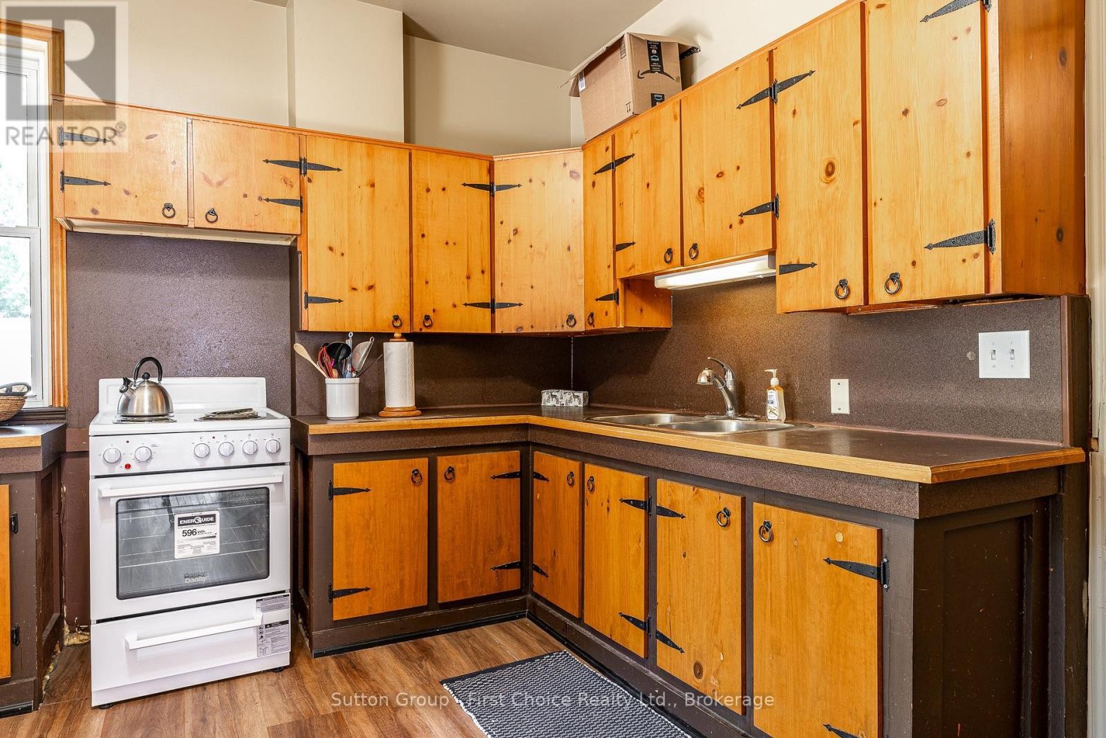 












144 ROMEO STREET S

,
Stratford,




Ontario
N5A4S9

