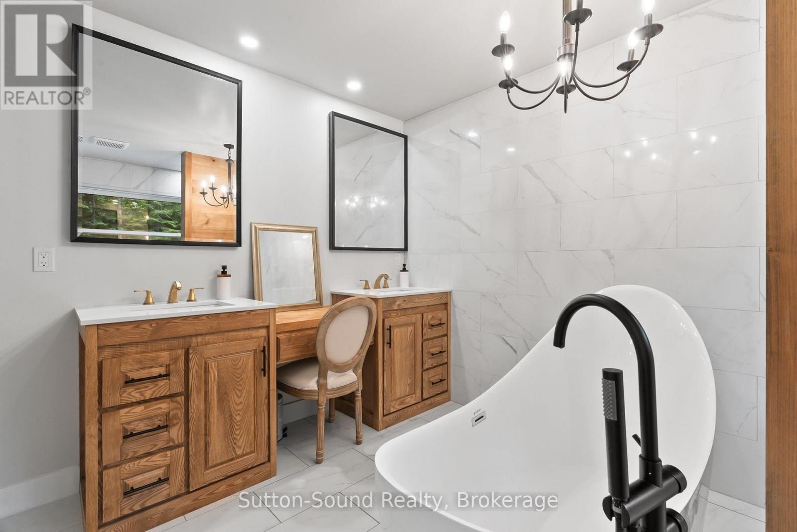 












668 BRUCE ROAD 9 ROAD

,
South Bruce Peninsula,




Ontario
N0H2T0

