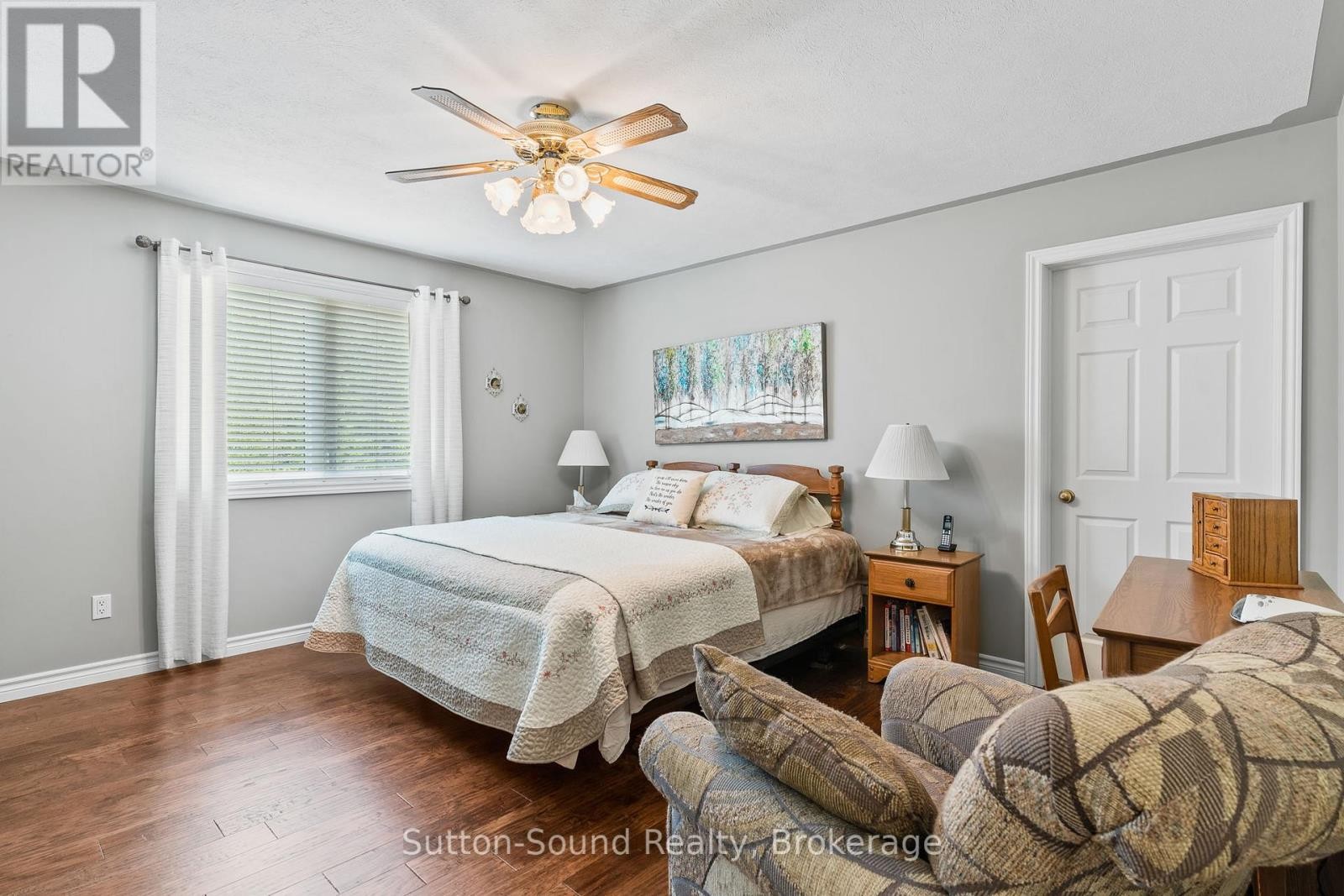 












1215 SUNSET DRIVE

,
South Bruce Peninsula,




Ontario
N0H2T0

