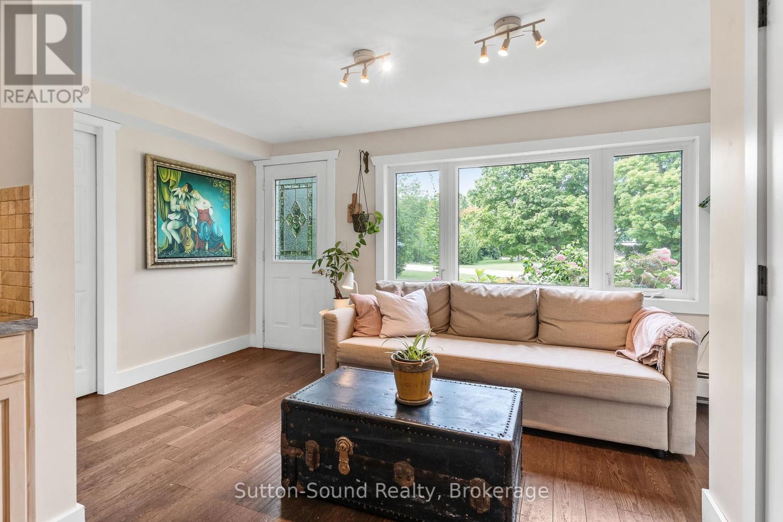 












87 MEADOWLAND ROAD

,
South Bruce Peninsula,




Ontario
N0H2T0

