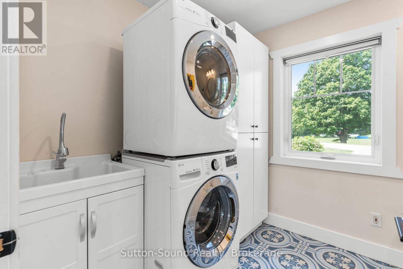 












87 MEADOWLAND ROAD

,
South Bruce Peninsula,




Ontario
N0H2T0

