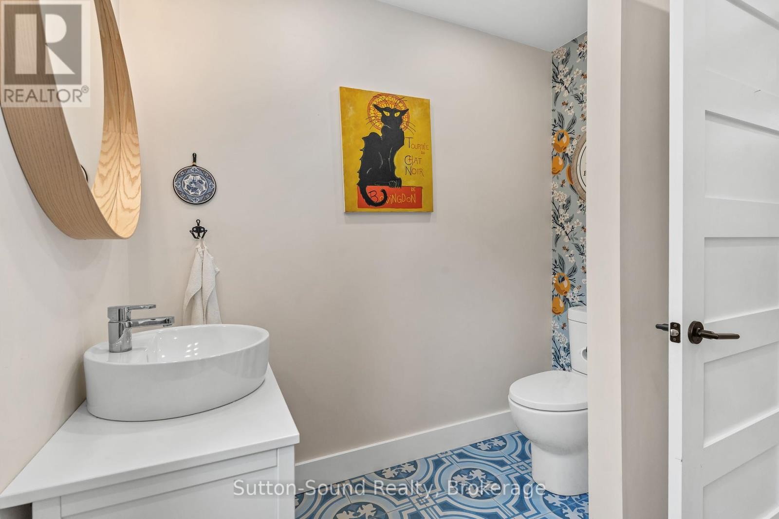 












87 MEADOWLAND ROAD

,
South Bruce Peninsula,




Ontario
N0H2T0

