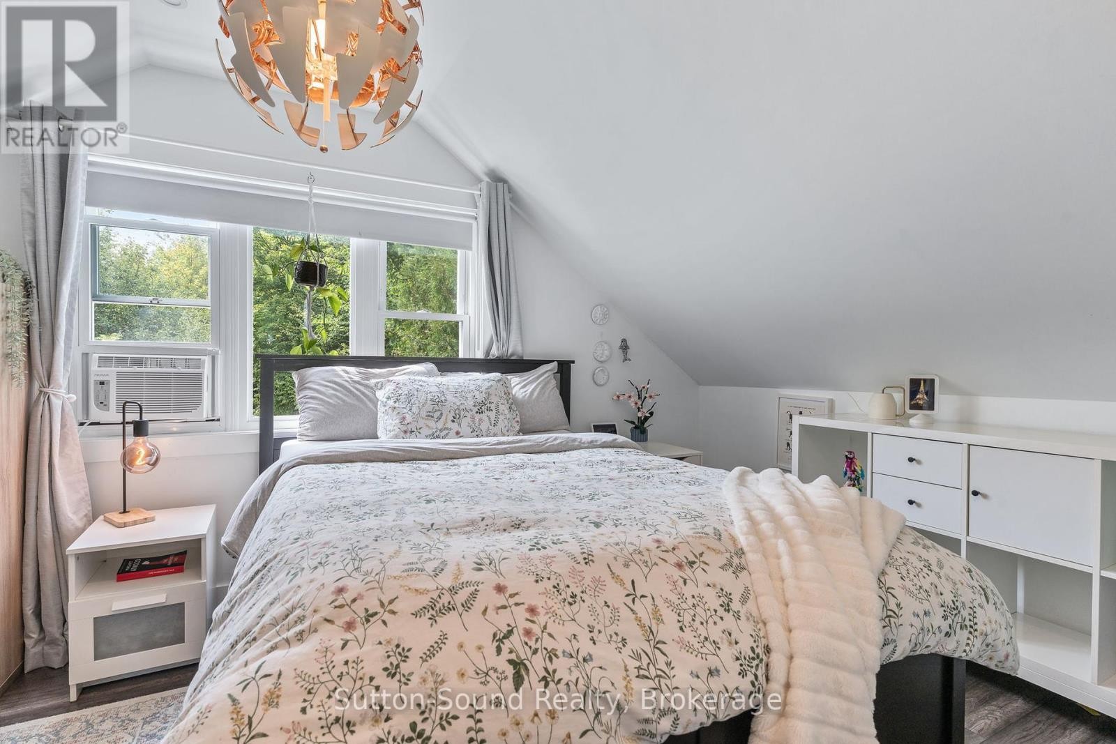 












87 MEADOWLAND ROAD

,
South Bruce Peninsula,




Ontario
N0H2T0

