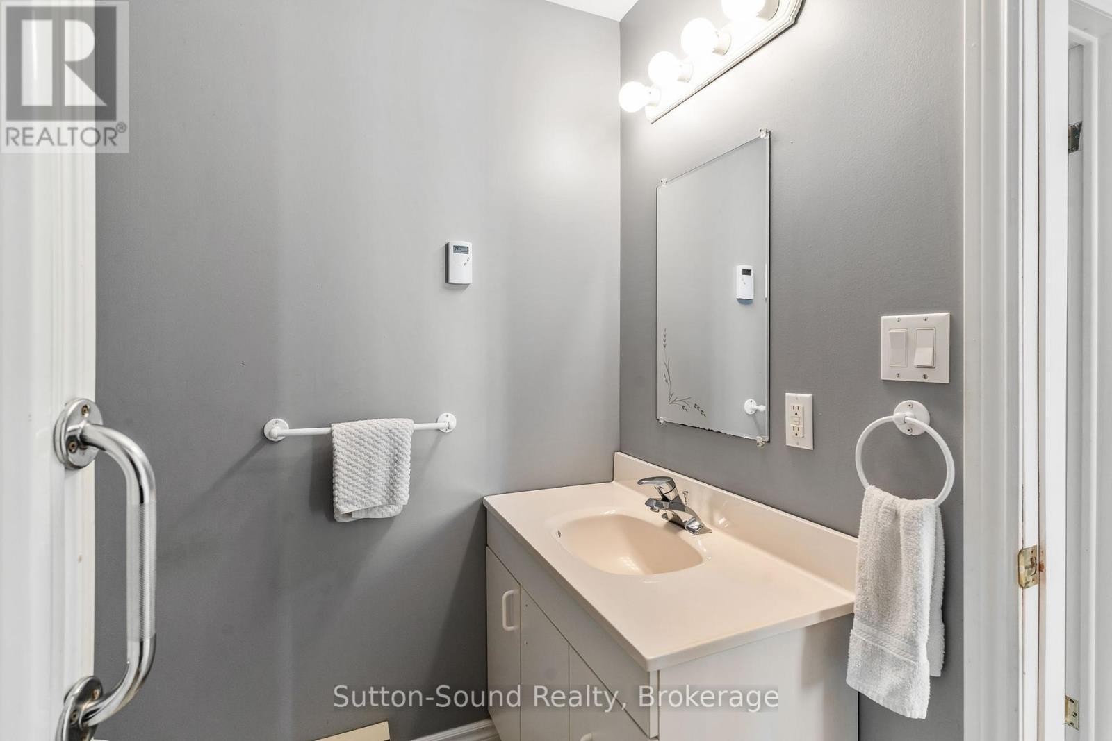 












87 MEADOWLAND ROAD

,
South Bruce Peninsula,




Ontario
N0H2T0

