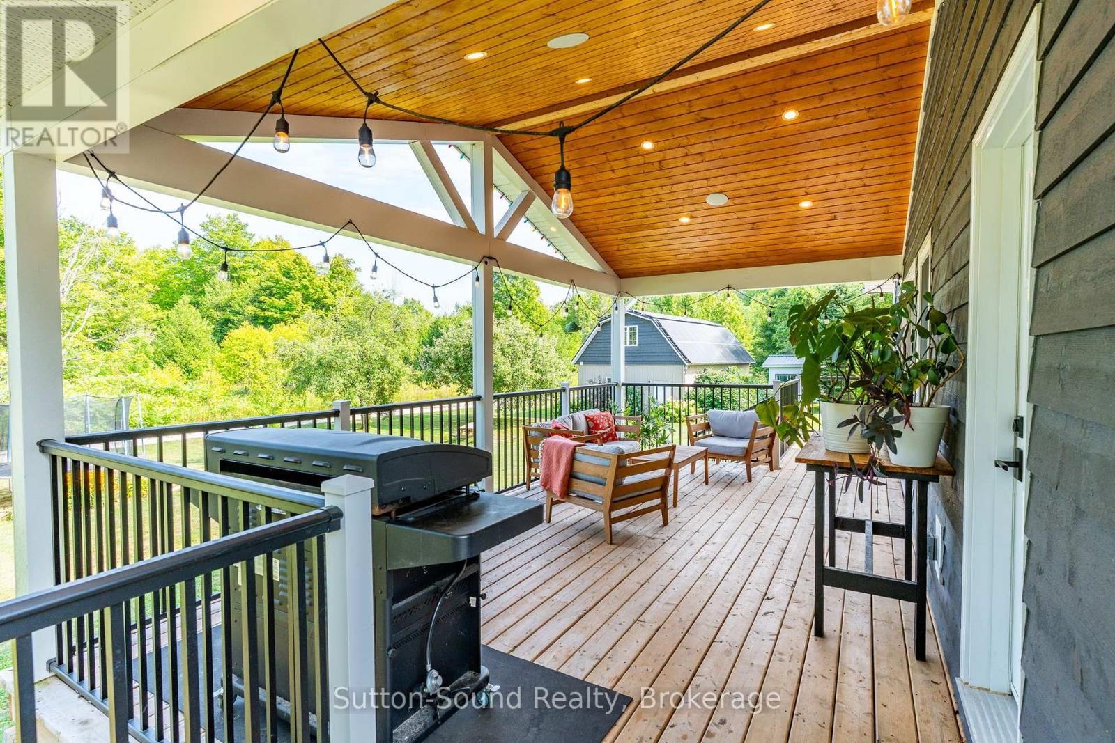












87 MEADOWLAND ROAD

,
South Bruce Peninsula,




Ontario
N0H2T0

