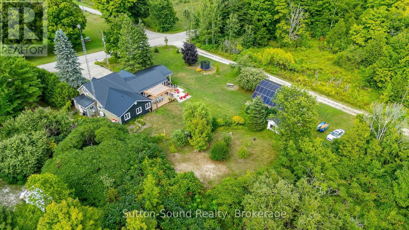 












87 MEADOWLAND ROAD

,
South Bruce Peninsula,




Ontario
N0H2T0

