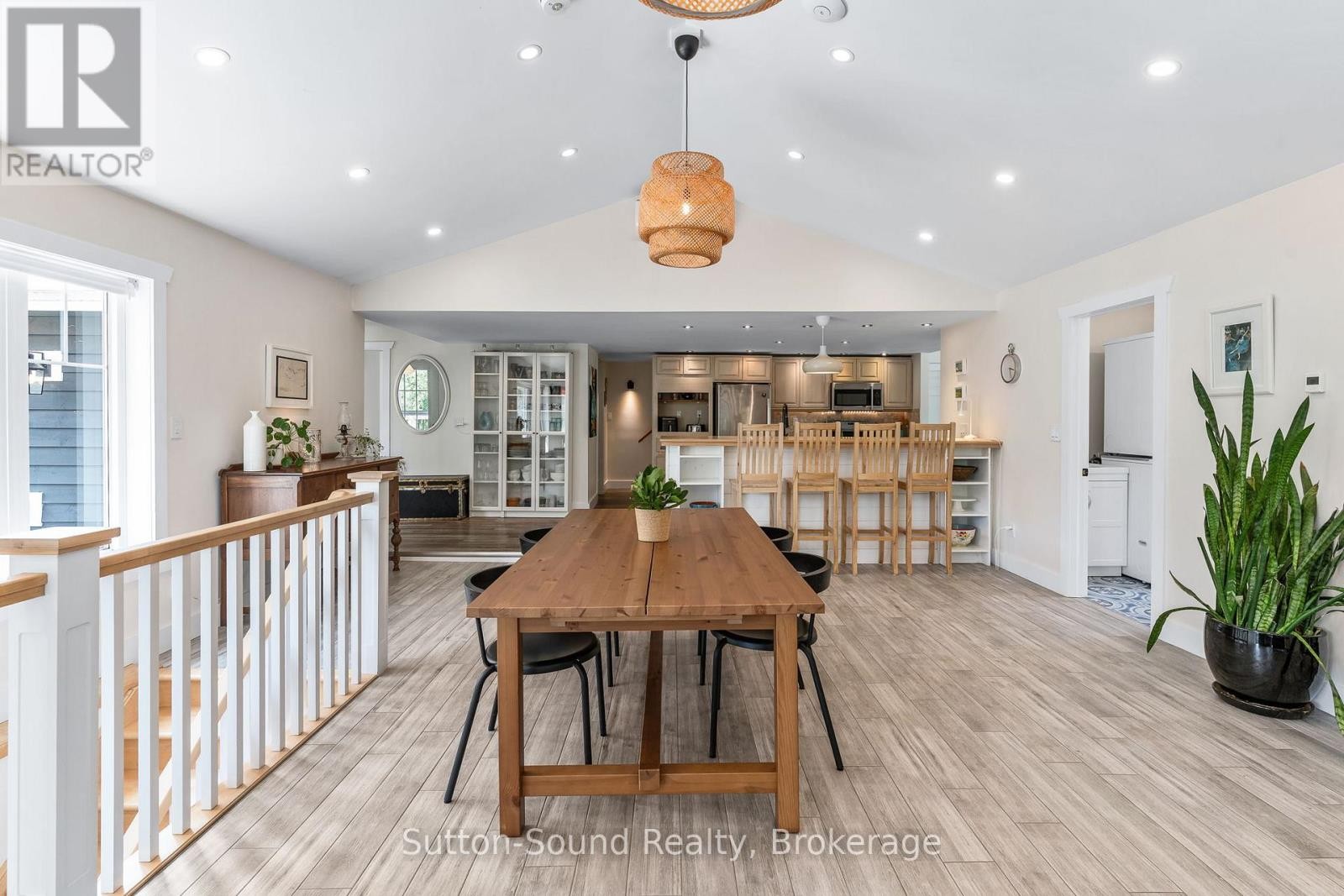 












87 MEADOWLAND ROAD

,
South Bruce Peninsula,




Ontario
N0H2T0

