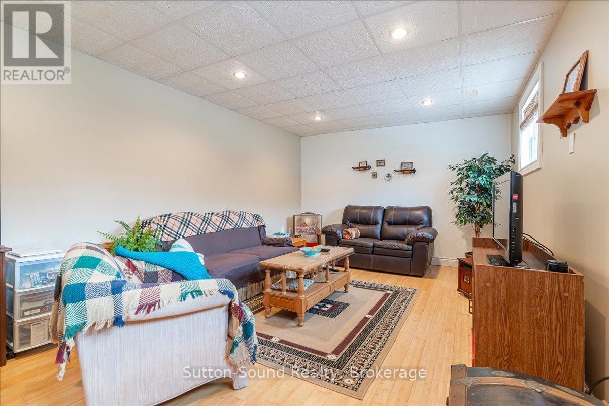 












442513 CONCESSION 22 CONCESSION E

,
Georgian Bluffs,




Ontario
N0H2T0

