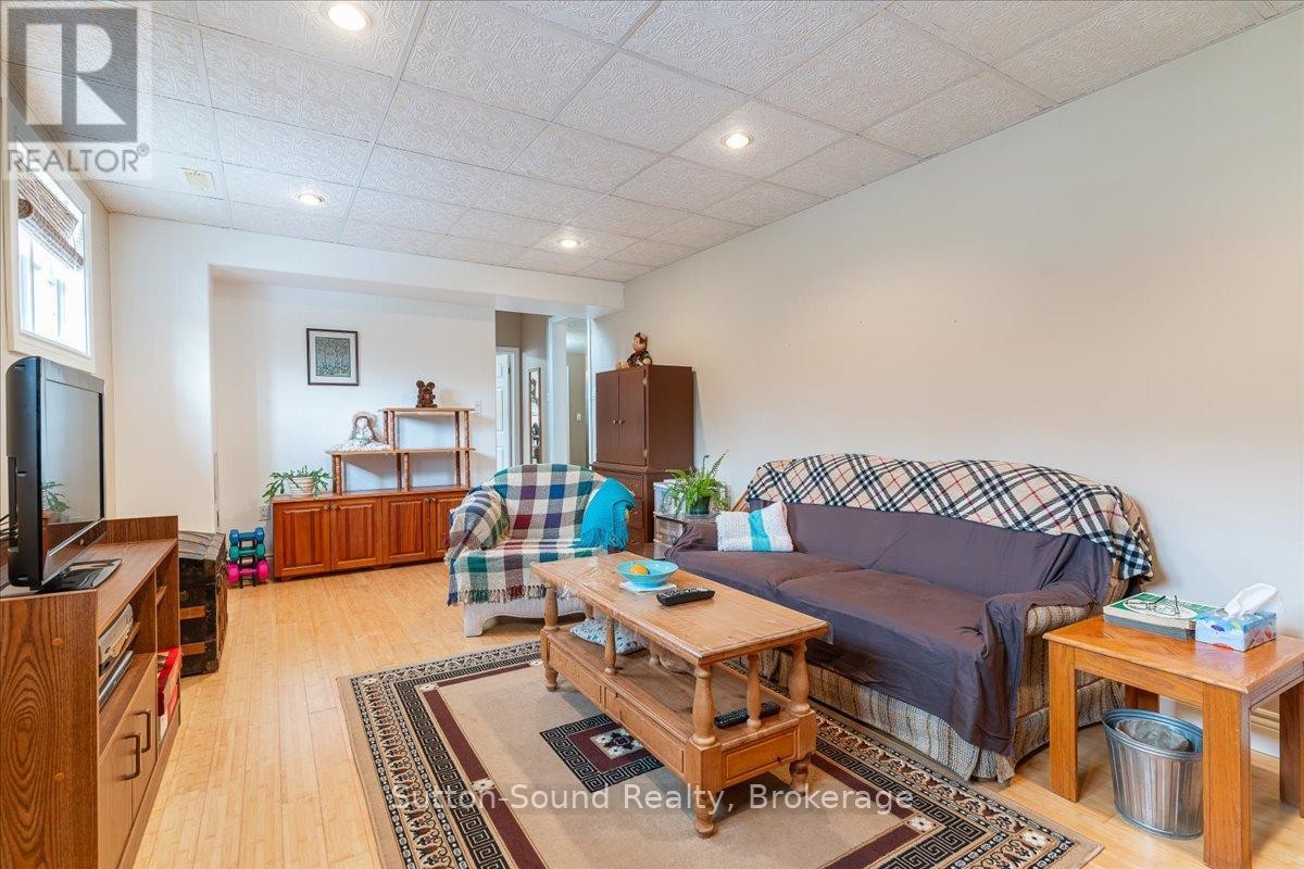 












442513 CONCESSION 22 CONCESSION E

,
Georgian Bluffs,




Ontario
N0H2T0

