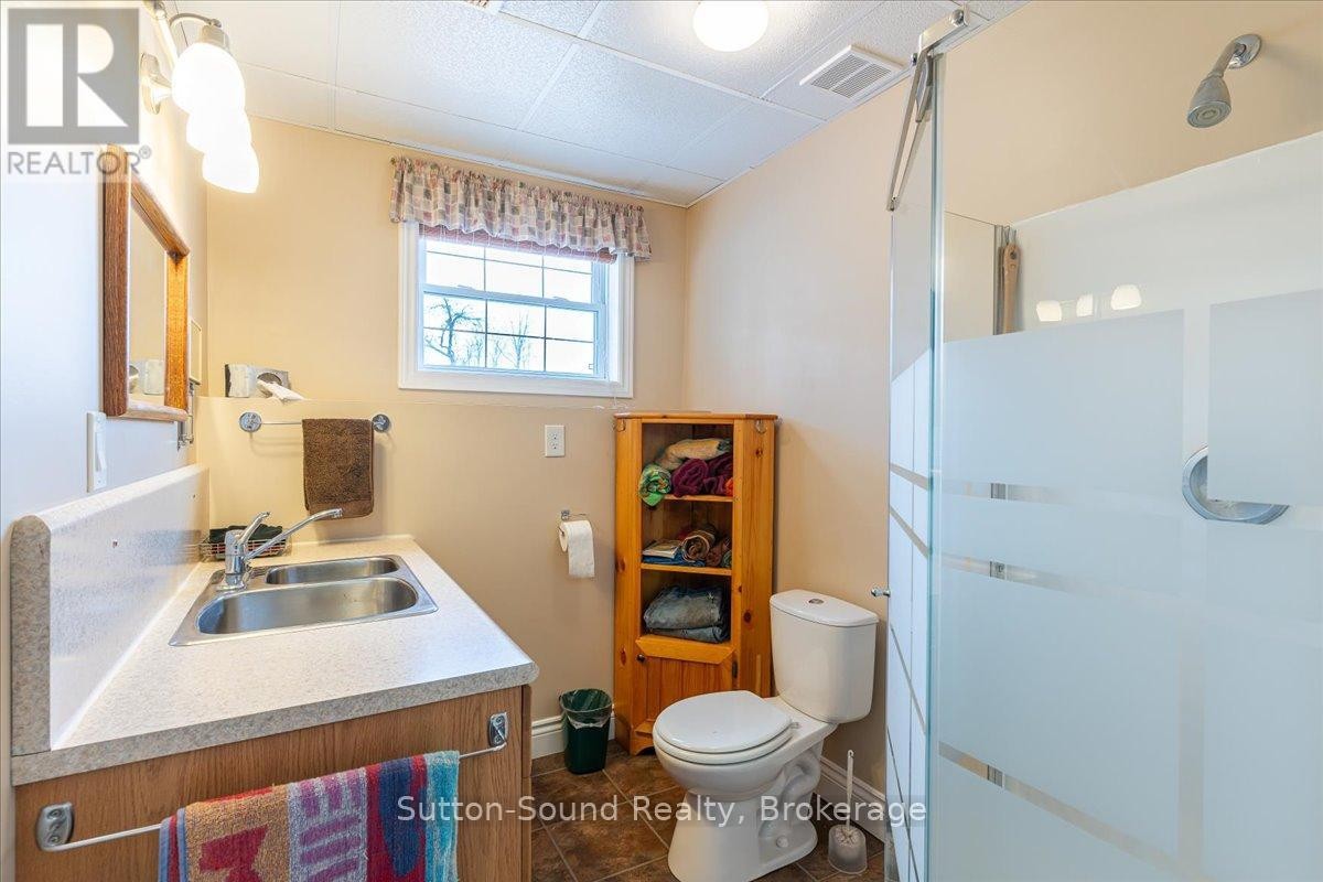 












442513 CONCESSION 22 CONCESSION E

,
Georgian Bluffs,




Ontario
N0H2T0

