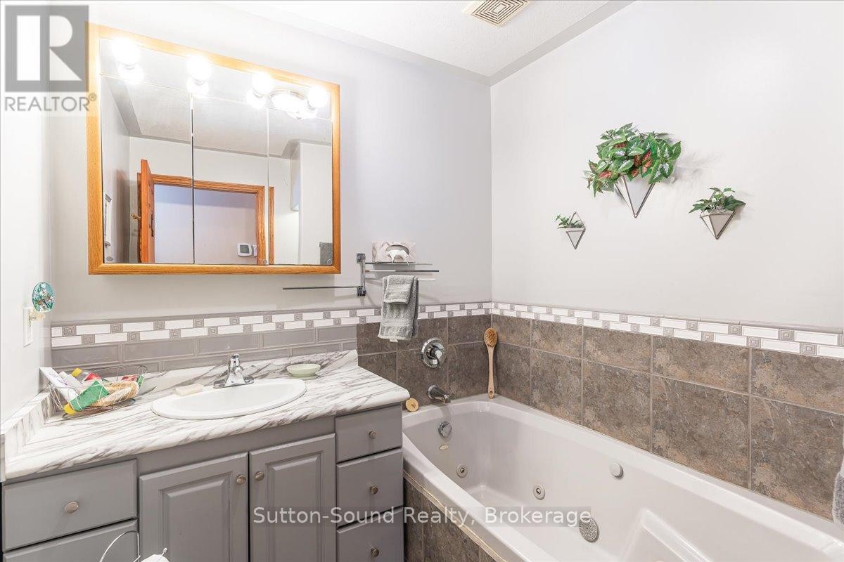 












442513 CONCESSION 22 CONCESSION E

,
Georgian Bluffs,




Ontario
N0H2T0

