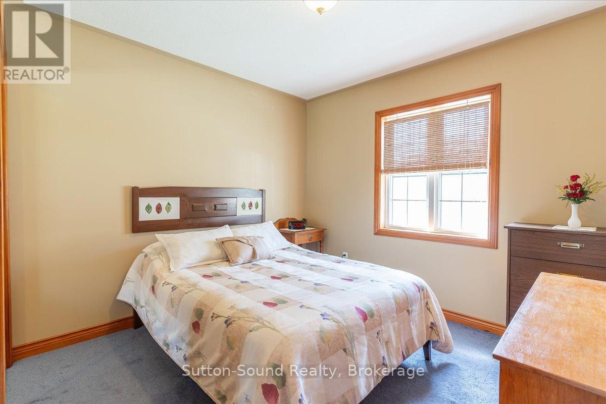 












442513 CONCESSION 22 CONCESSION E

,
Georgian Bluffs,




Ontario
N0H2T0

