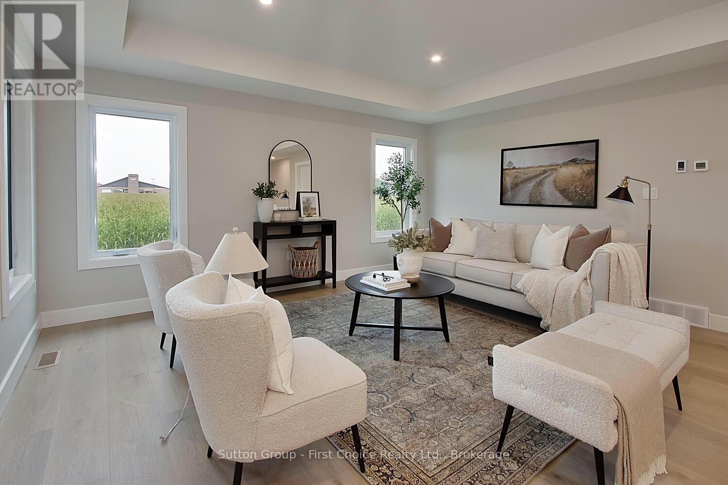 












18 NELSON STREET

,
West Perth (Mitchell),




Ontario
N0K1N0

