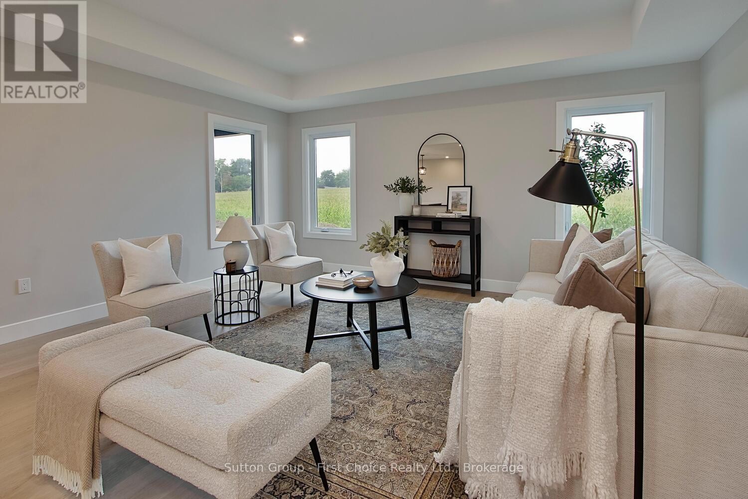 












18 NELSON STREET

,
West Perth (Mitchell),




Ontario
N0K1N0

